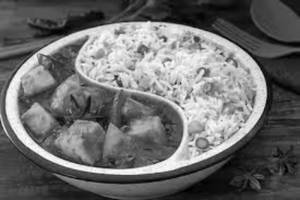 Fried Rice With Chilli Paneer