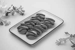 Original Chocolate Mini Pancakes [8 Pieces]