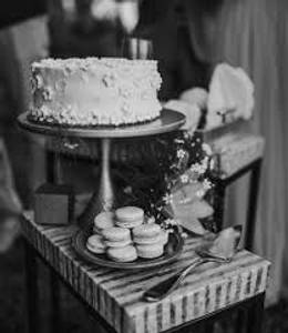 Single story customized cake                                                                                                                                                           