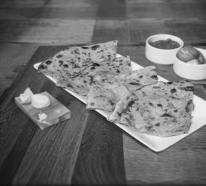 Aloo Pyaz Paratha