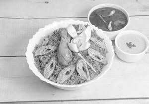 Matki Chicken Biryani With Gravy