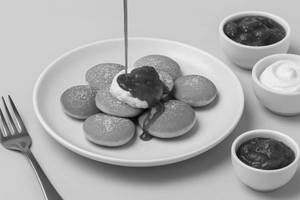 Strawberry Cream Cheese Mini Pancakes [8 Pieces]