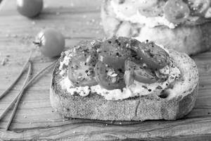 Bruschetta (4 Pcs)