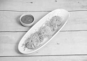 Steam Veg Momos