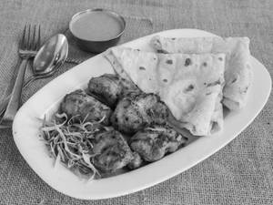 Half Tandoori + Half Chicken Tikka + 2 Roomali