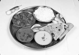 Gavthi chicken thali