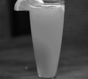 Orange, Strawberry & Rosemary Spritzer [300 Ml]