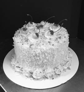 White Forest Cake [450 Grams]