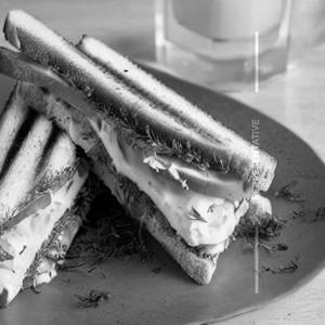 Egg sandwich