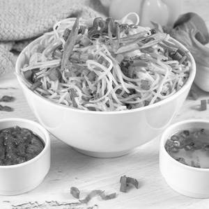 Veg Hakka Noodles (White )