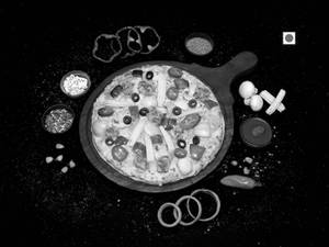Kadhai Paneer Pizza
