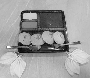Idly Sambar (4 Pcs)