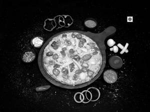 Makhani Paneer Pizza
