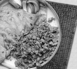 Egg Bhurji with 2 Plain Paratha