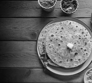 Aloo paratha [ 2 pieces / 1 person ]