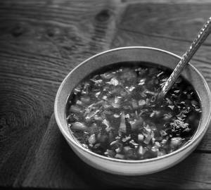 Veg hot and sour soup
