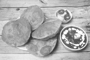 No Onion Garlic Natkhat Nandan Combo Mathura Poori Chole