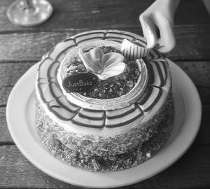 Premium Butterscotch Small(eggless) Cake