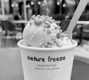 2 Pieces Of Cashew Nut Ice Cream [100 Ml]