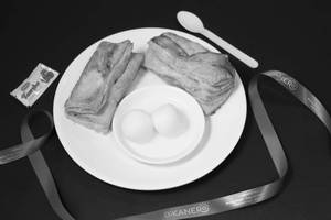 Paneer Patties (2 Pcs) + Rasgulla (2 Pcs)