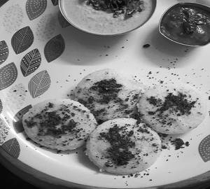 Ghee kaaram idli [4 pieces]