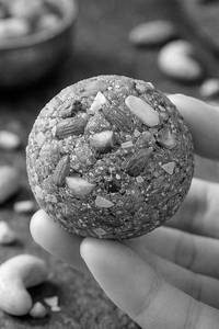 Besan Jaggery Dryfruit Laddoo(no Sugar)(high Protein)