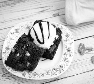 Brownie with Vanilla Ice Cream
