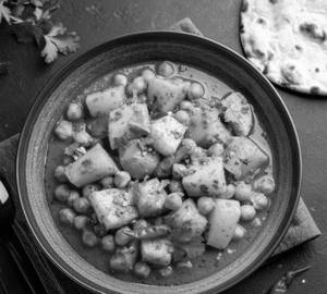 Aloo Chole Amritsari