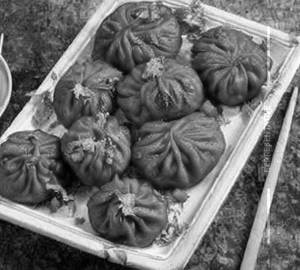 Vegschezwan momos
