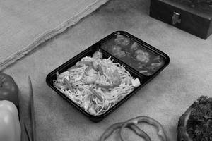 Chicken Noodles Chilli Combo