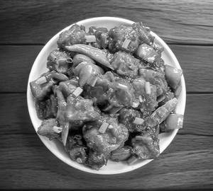 Chilli Paneer [Gravy] [6 Pieces]