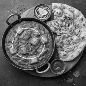 Kadhai Paneer With Chur Chur Butter Naan
