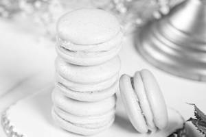Lemon Macaron (1 Piece)