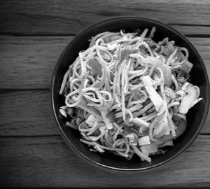 Veg Hakka Noodles