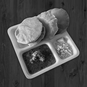 Puri and sabji (4pcs)