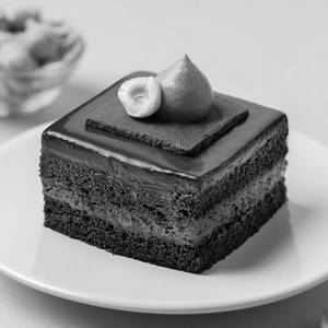 Hazelnut Truffle Pastry (2 Pcs)