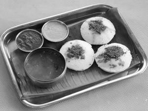 Ghee Idli [2 Pieces]