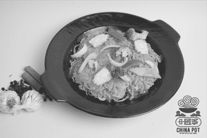 Chicken Hunan Pan Fried Noodles