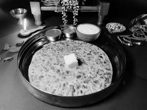 Matar Paratha (1 Pc - Whole Wheat - Spicy)