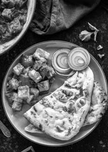 Butter Naan(2Pc.) With Paneer Chilli (4Pc.)Combo