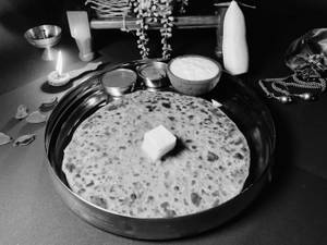Mooli Paratha (1 Pc - Whole Wheat)