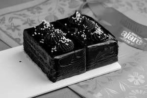 Truffle Pastry Small