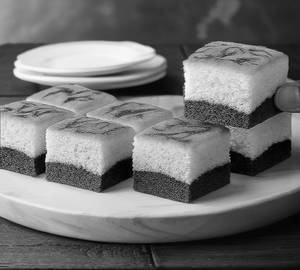 Choco Vanilla 2 In 1 Tea Time Cake (6 Pieces)