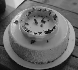 Banana Caramel Cake