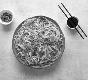 Veg hakka noodles                                  