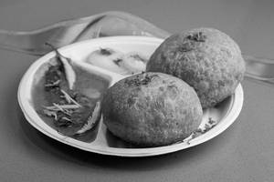 Pyaz Kachori (pack Of 2)