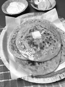 Aloo Pyaaz Tawa Paratha