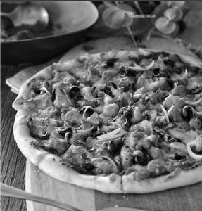 Chicken Tikka Pizza