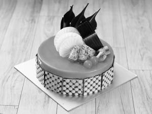 Egg Less Strawberry Cool Cake 1kg
