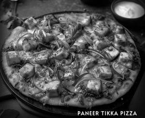 Paneer Tikka Pizza